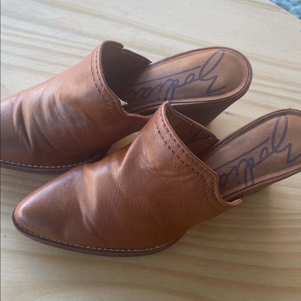Zodiac Women's  Brown Leather Mules - Picture 5 of 16